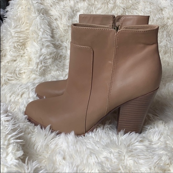 Pour La Victoire “ROCKER” tan booties -NWOT-Great & Sexy - Picture 7 of 15